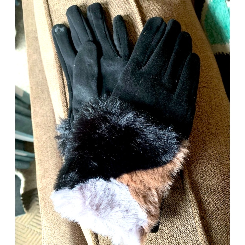 Color Block Faux Fur Cuff Accented Soft Suede Smart Gloves